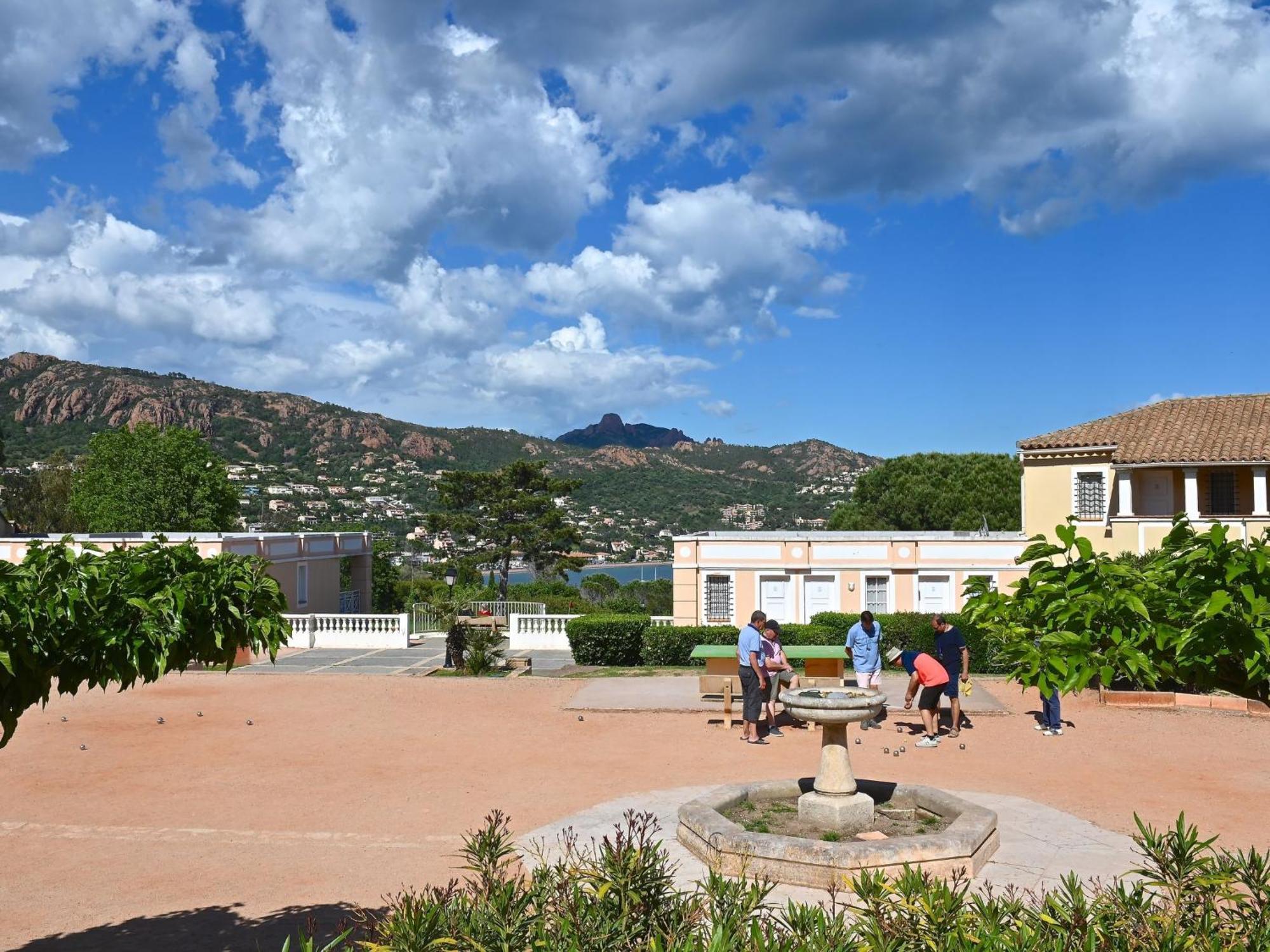 Apartment Village Cap Esterel - L'Esquinade-20 By Interhome Saint-Raphaël Dış mekan fotoğraf